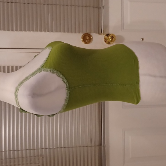 Free Add-on Green Ribbed Tank Top - Size Small - Picture 3 of 6